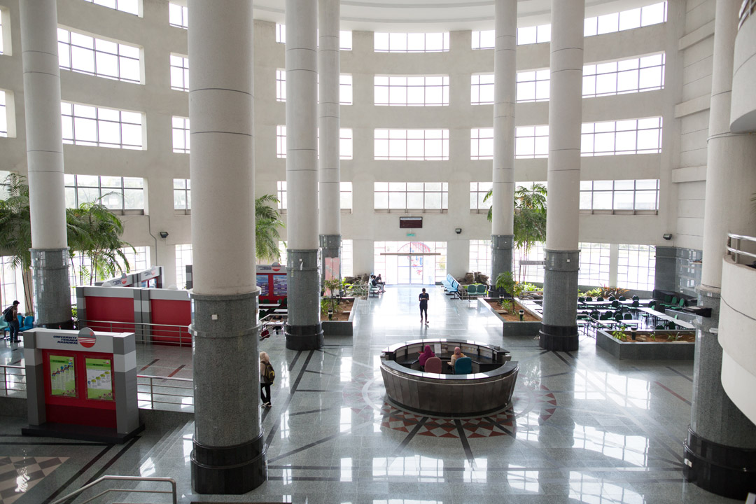 university-08-lobby